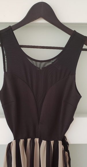 FOREVER 21 sleeveless side cutouts maxi dress S - Picture 3 of 10